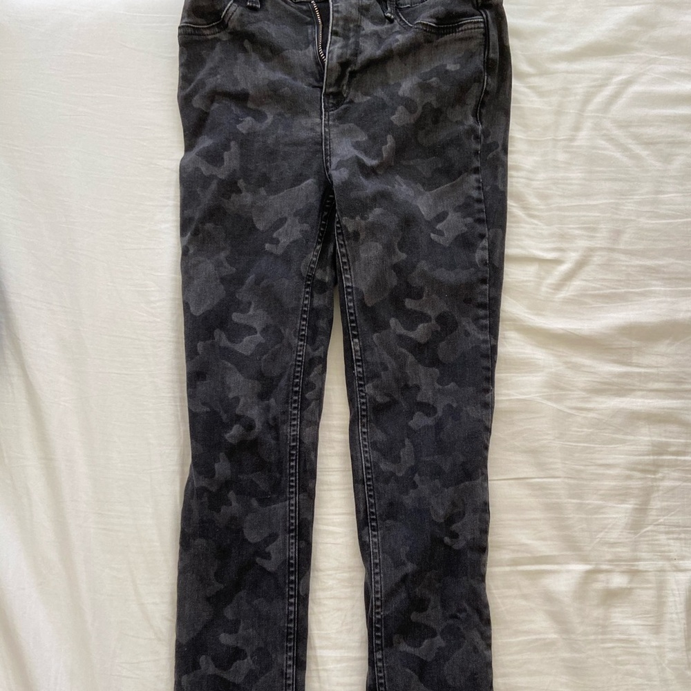 Free people skinny black camo jeans long 26R